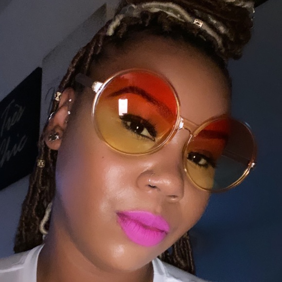 Yellow Oversized Retro Round Sunglasses - Picture 4 of 6